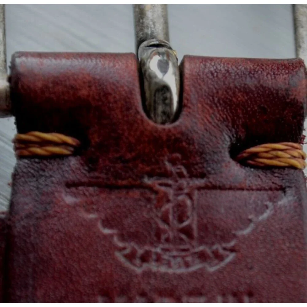 Dockers reddish brown